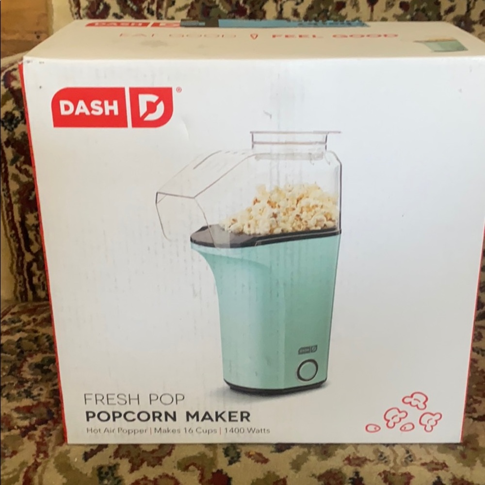 Dash Popcorn Maker NWT